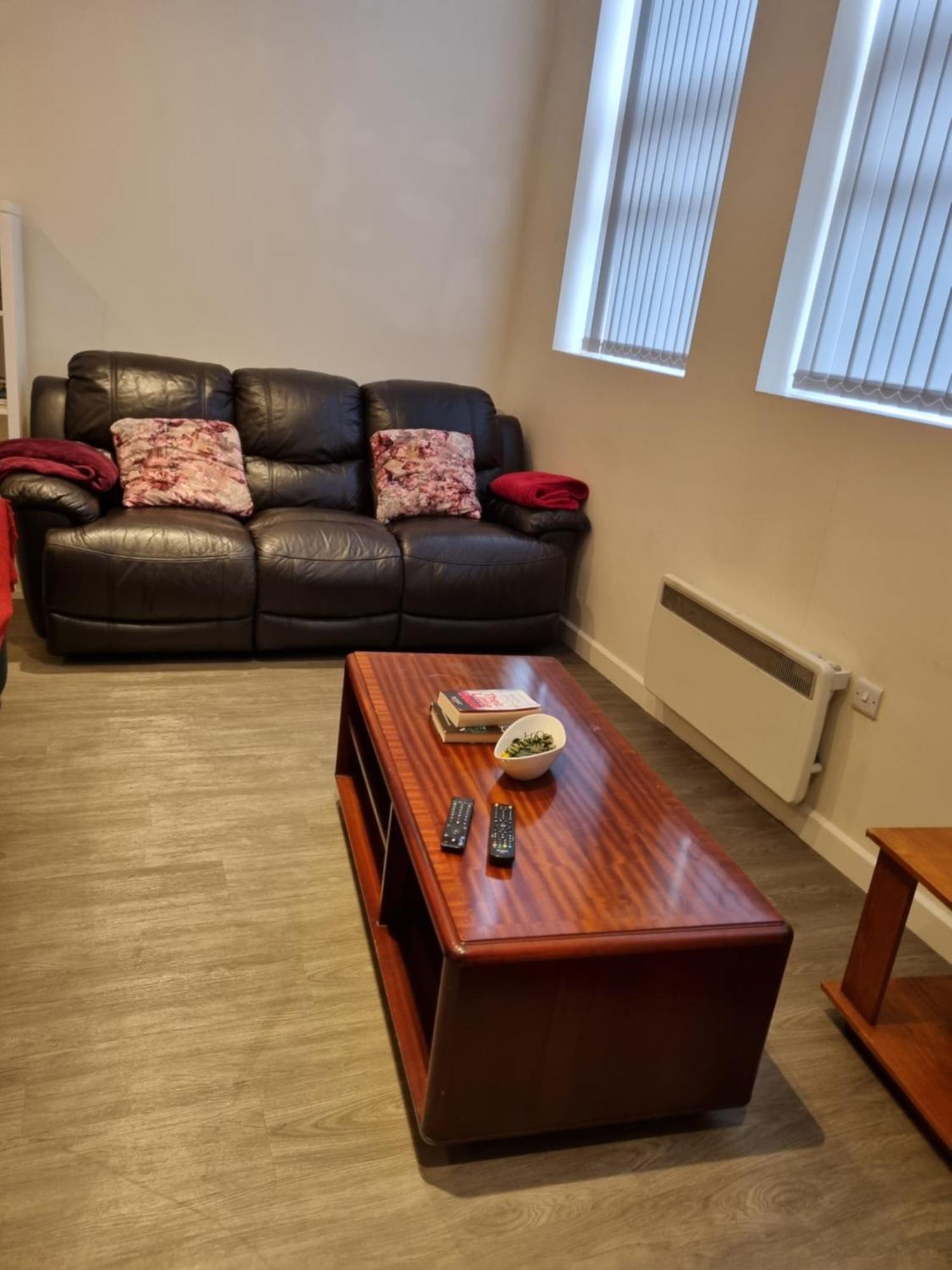 Fabulous Home From Home - Central Long Eaton - Lovely Short-Stay Apartment - High Speed Fibre Optic Broadband Internet - High Speed Streaming Possible Suitable For Working From Home And Students Very Spacious Free Parking Nearby מראה חיצוני תמונה